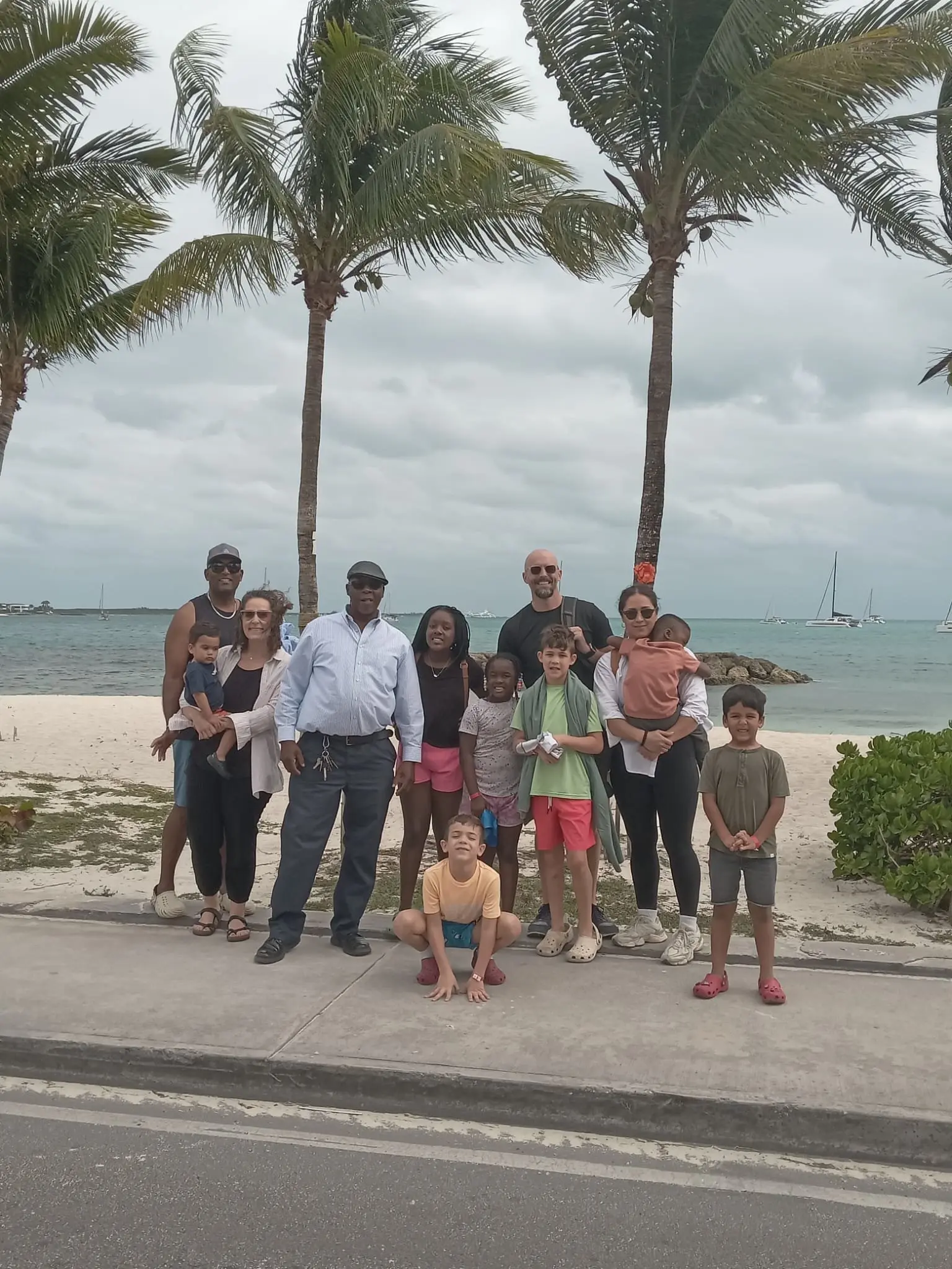 Sir Guillaume's guests enjoying a Nassau beach stop